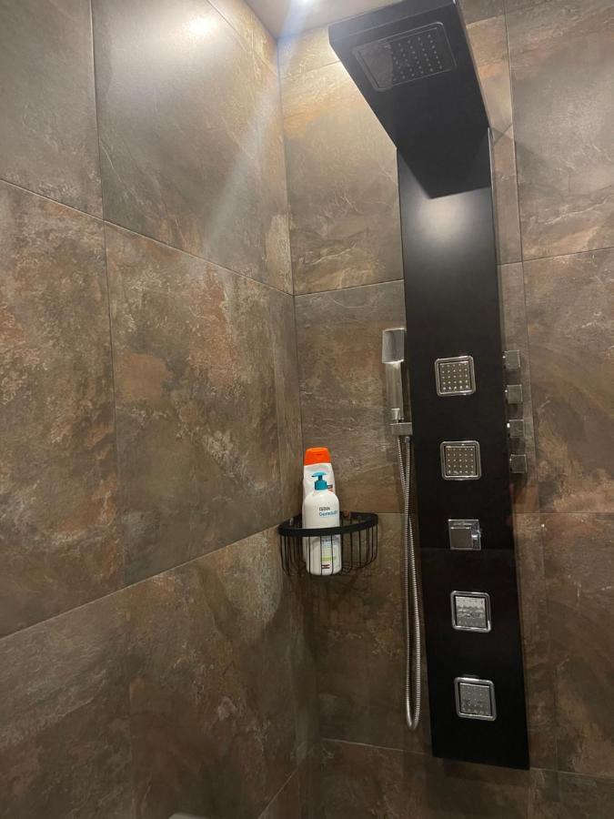 Suite Piscina: Alojamiento Privado con Sofá Cama San Vicente Raspeig Exterior photo